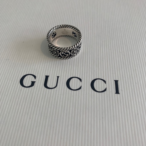 gucci interlocking flower ring
